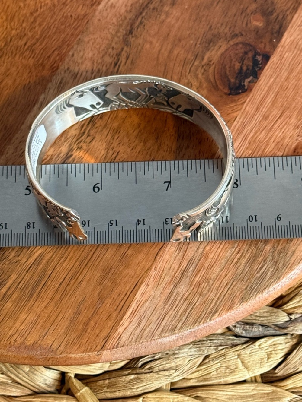 Lloyd Becenti Navajo Handmade Storyteller Horse Bracelet Cuff - Picture 11 of 14